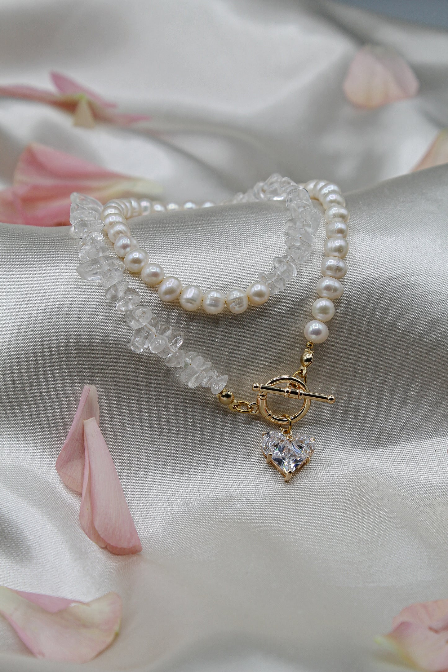 Collier aus Süßwasserperlen und Bergkristall